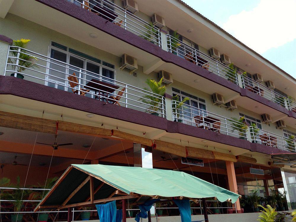 River Dolphin Hotel Kratyeh Kültér fotó